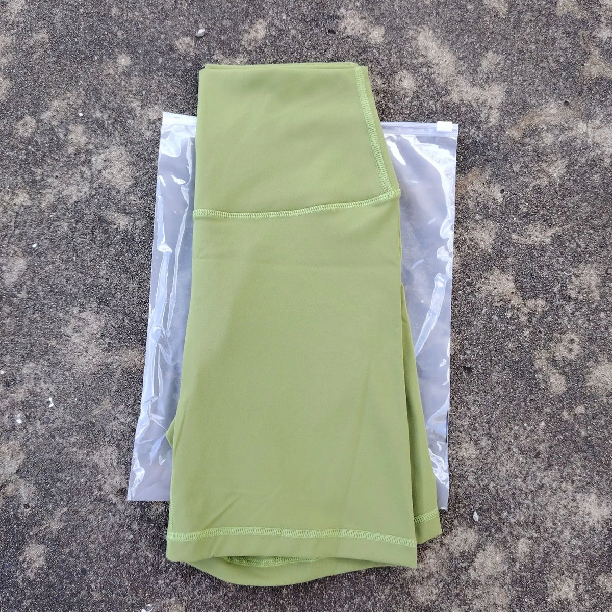 KATIA | Pantalones Cortos de Entrenamiento de Cintura Alta con Bolsillos