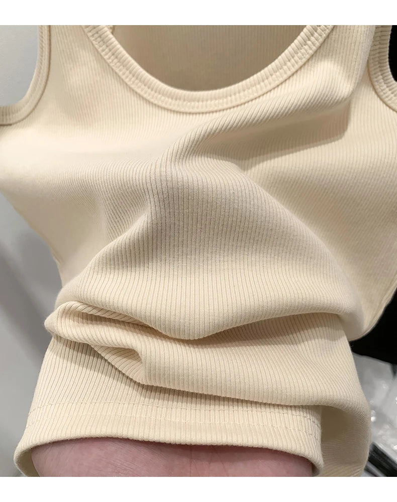 GIULIA | TOP IN MAGLIA A COSTE DALLE LINEE PULITE