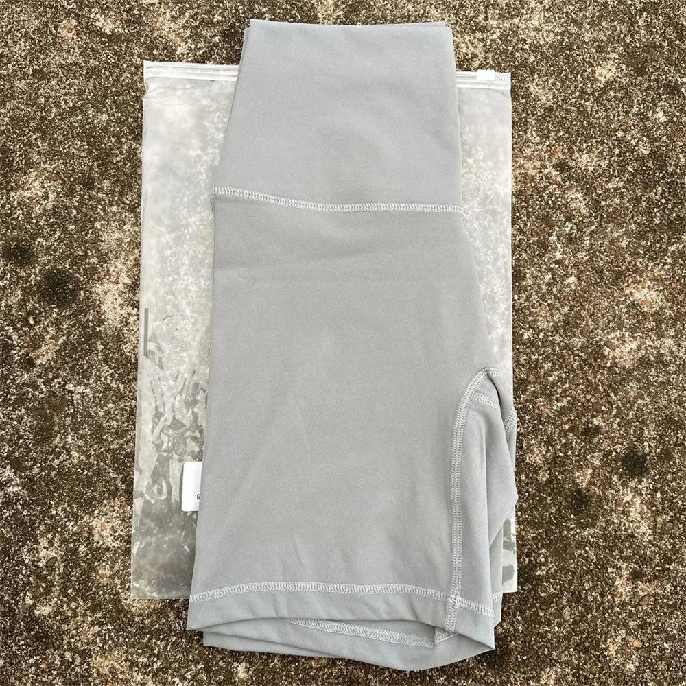 KATIA | Pantalones Cortos de Entrenamiento de Cintura Alta con Bolsillos
