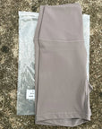 KATIA | Pantalones Cortos de Entrenamiento de Cintura Alta con Bolsillos