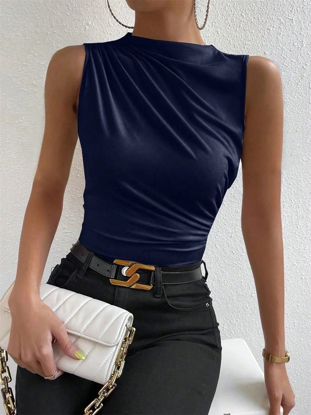 VITTORIA | TOP ELEGANTE DAL TAGLIO MODERNO