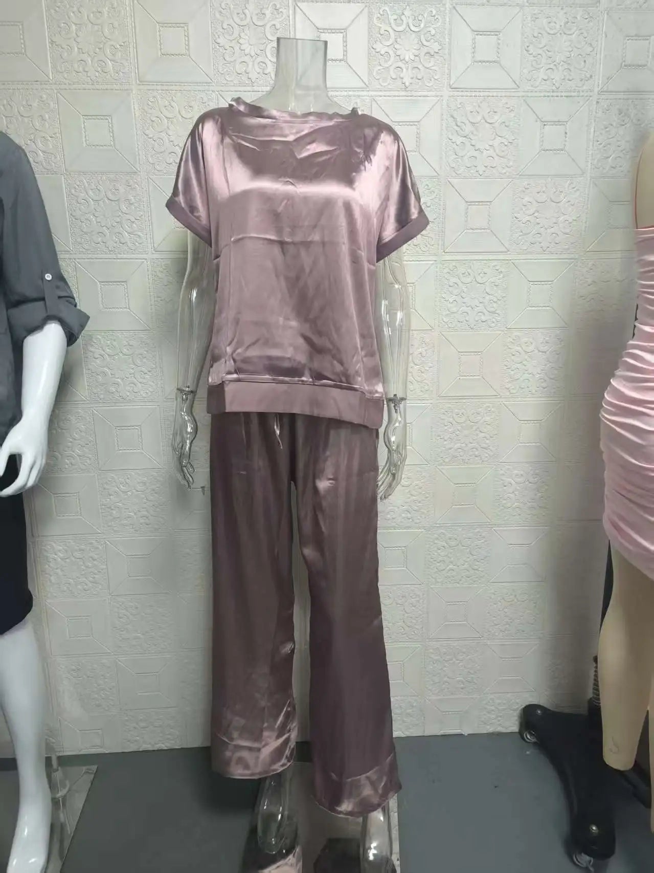 BEATRICE | COMPLETO SATINATO ELEGANTE CON PANTALONE FLUIDO