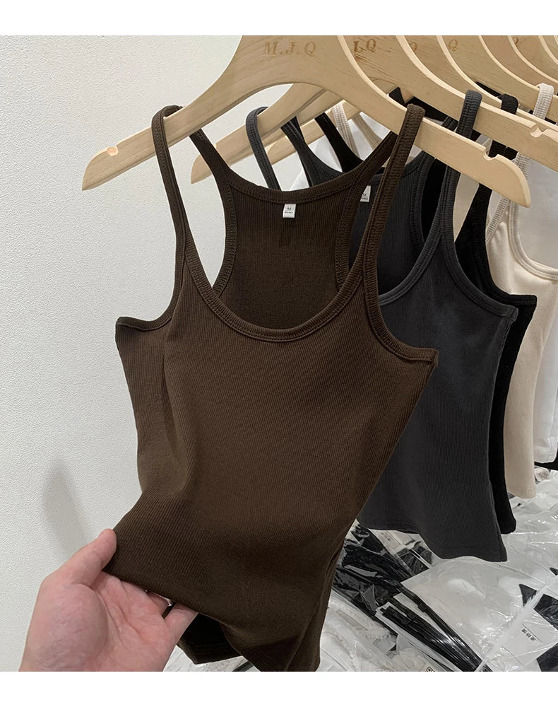 GIULIA | TOP IN MAGLIA A COSTE DALLE LINEE PULITE
