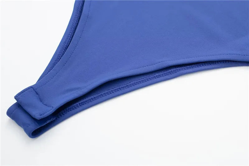 ELENA | TOP IN MAGLIA DALLE LINEE PULITE