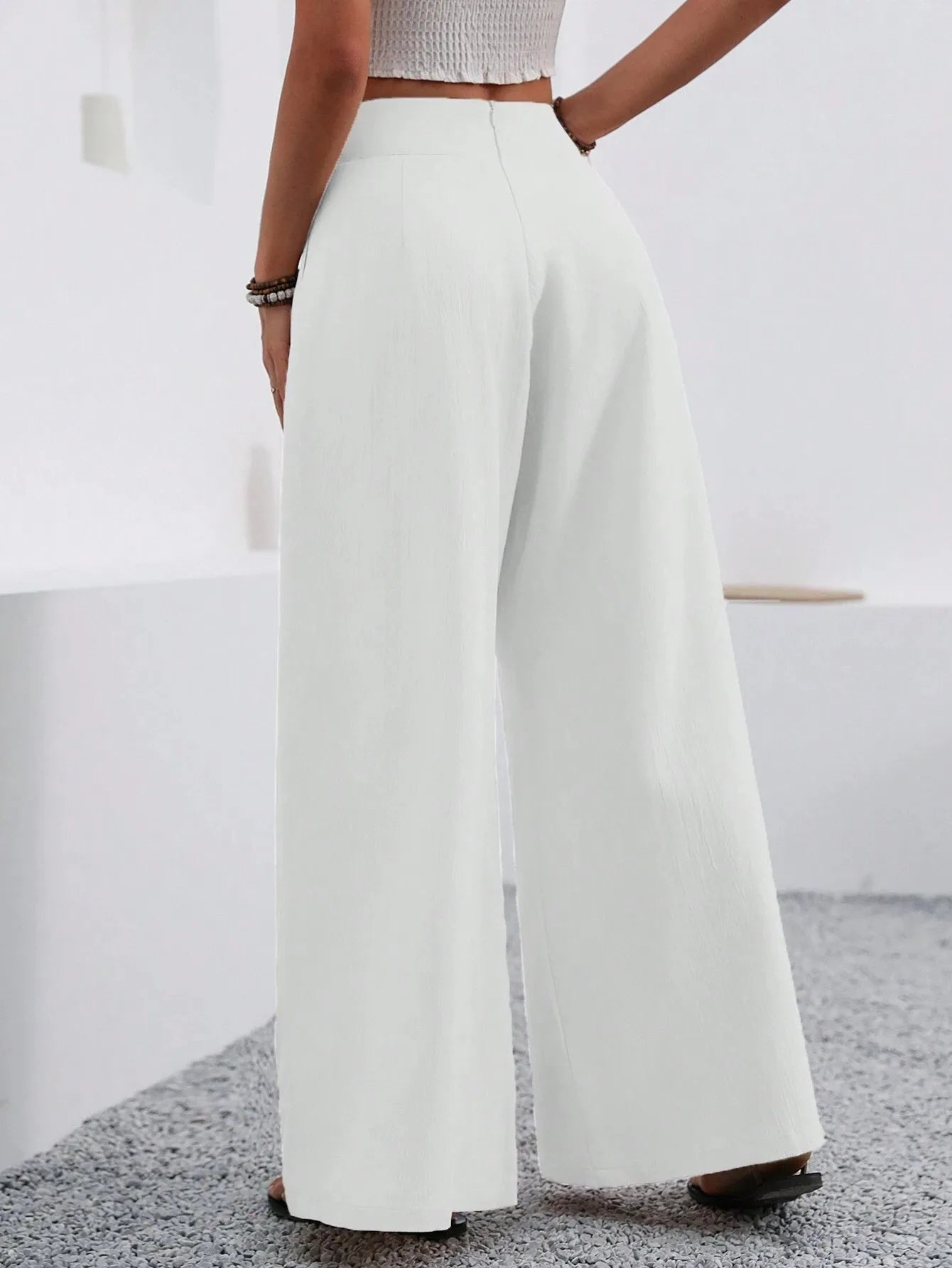 GIULIA | PANTALONE PALAZZO DALLE LINEE FLUIDE